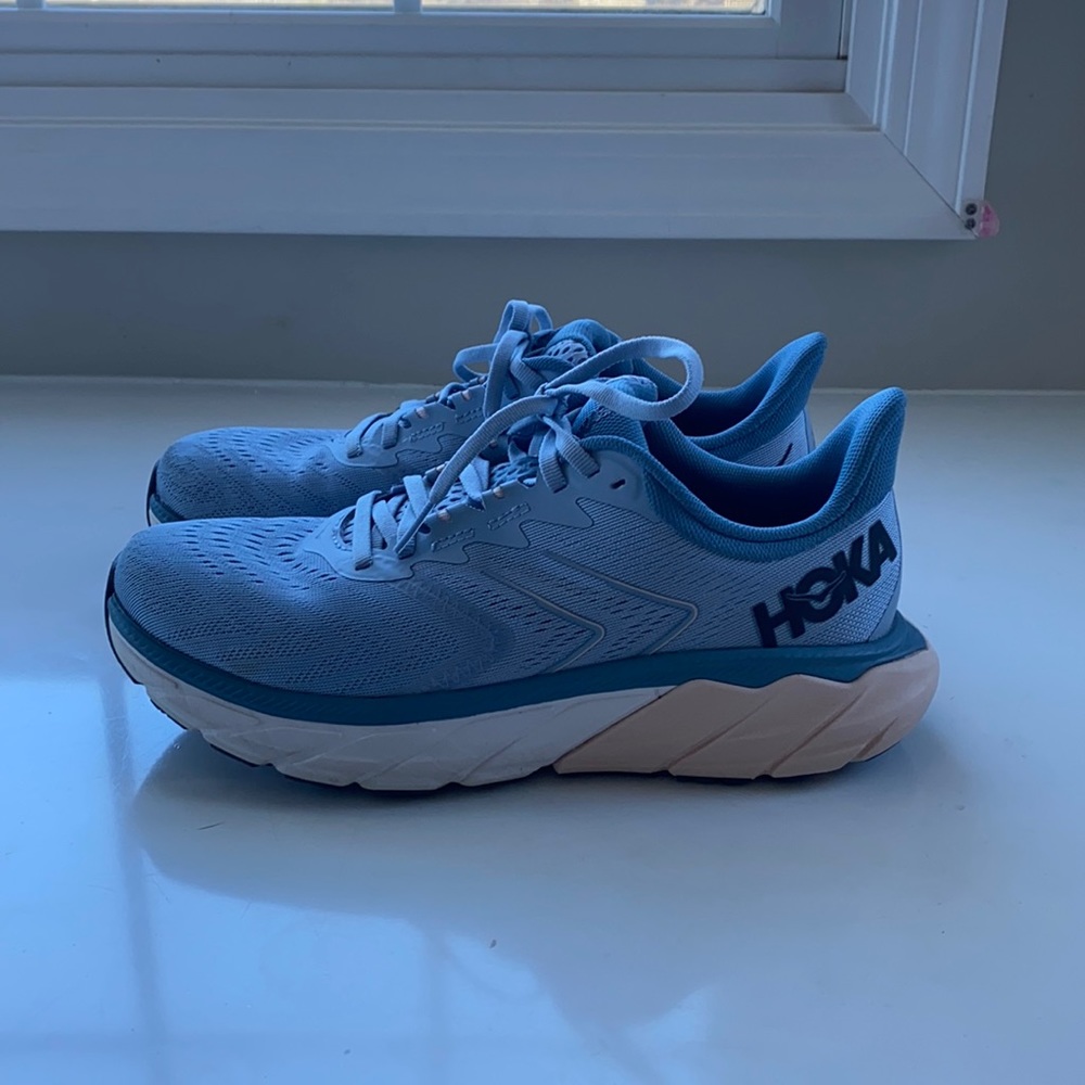 HOKA ARAHI 5 TENNIS SHOES!!!!